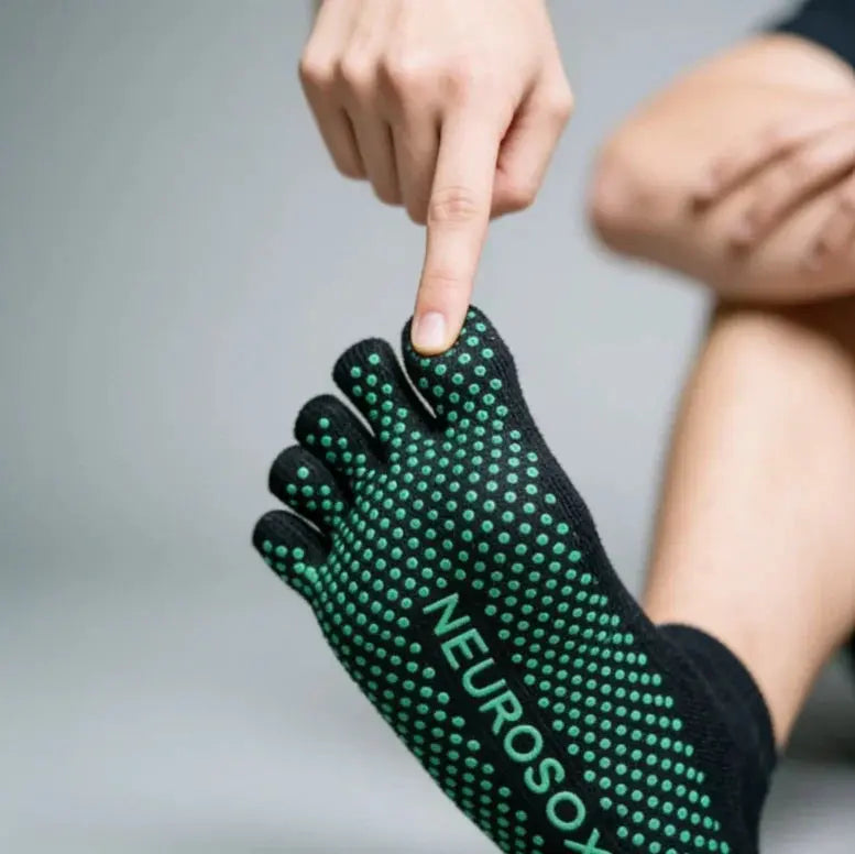 Bunion Pain Relief: How NeuroSox Five-Toe Socks Reduce Pressure and Realign Toes